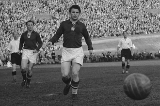 Nándor Hidegkuti and Ferenc Puskás in 1954