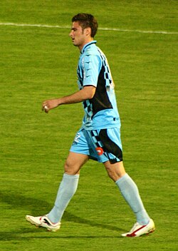 Giroud playing for Tours in 2010