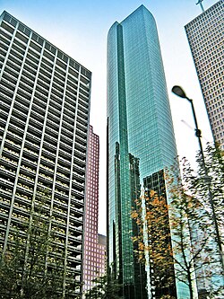 Wells Fargo Plaza in Houston, the headquarters of Dynegy as of 2011. The company moved out in 2012.