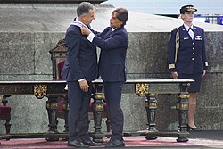 Uruguayan presidents Yamandú Orsi and Luis Lacalle Pou in the inauguration of the former, March 2025