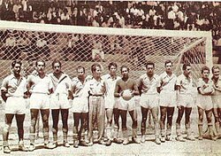 Team lineup in 1945.