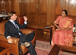 Lacalle Pou in a meeting with the Speaker of the Lok Sabha, Meira Kumar in Montevideo, 2012