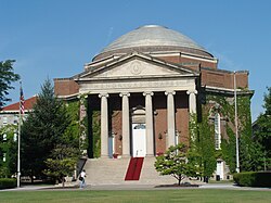 Hendricks Chapel at Syracuse University, New York. The university maintains a relationship with the UMC.[251]