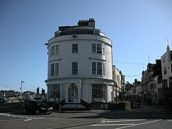Statue House, Johnstone Row (terrace)