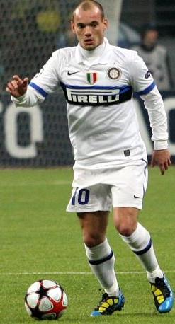 Wesley Sneijder – pictured playing for Inter Milan in 2010 – has been deployed as a false 10 on occasion.