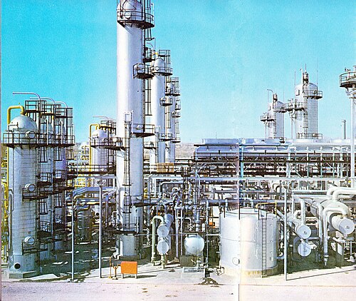 Oil refinery in Iran