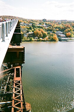 Detail of deck and steel structure