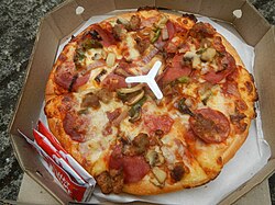 Pizza Hut pizzas contain high amounts of salt.