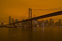 Smoke from the 2020 California wildfires settles over San Francisco