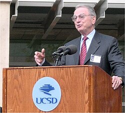 Irwin Jacobs received an honorary distinguished chair professorship from National Tsing Hua University, Taiwan in 2013