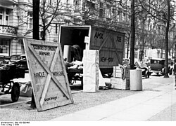 Jews emigrating from Berlin to the United States, 1939
