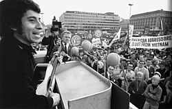 Víctor Jara is the most emblematic artist to capture the spirit of the Nueva Canción and revolutionary music.