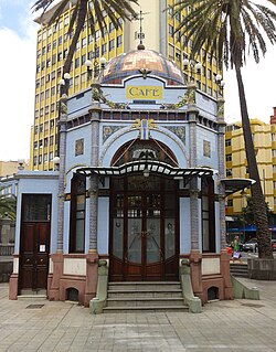 A late Art Nouveau kiosk (1923) in Las Palmas de Gran Canaria covered with tiles from Manises, Spain.