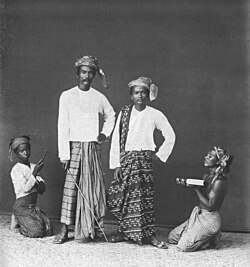 Burmese nobles and servants