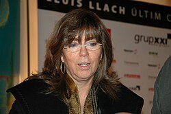 Maria del Mar Bonet is known for her song "Què volen aquesta gent?", an anthem of resistance against Franco's dictatorship.