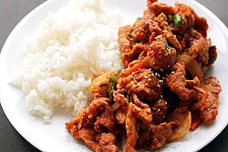 Dwaeji-bulgogi (돼지 불고기) (pork bulgogi) with rice