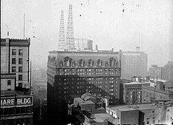 WMAQ broadcast towers atop La Salle Hotel, where the studios were also located – 1925.