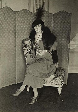 "Péle", Pelegrina Pastorino, Lady's Fashion Catalogue, Spring Season Harrods editorial, March 1925