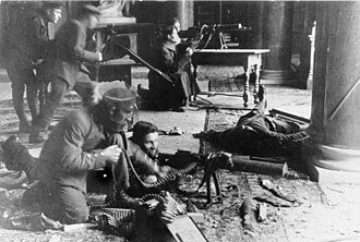 Leftist soldiers during Christmas fighting in the Berlin Palace