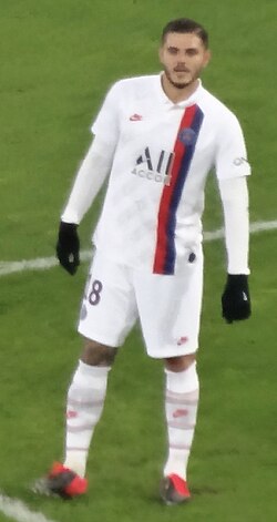 Icardi playing for Paris Saint-Germain in 2020