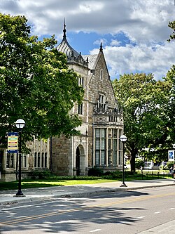 Lawyers Club (1924), Law Quadrangle