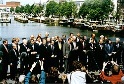 Kinkel with other European leaders during the signing of the Treaty of Amsterdam in 1997