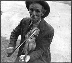 Fiddlin' Bill Hensley, mountain fiddler, Asheville, 1937