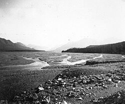 Gravel floodplain of a glacial river near the Snow Mountains in Alaska, 1902