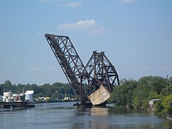 Bascule bridge with concrete counterweight