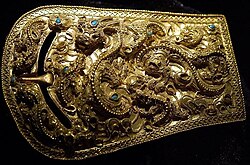 Gold buckle of the Proto–Three Kingdoms period