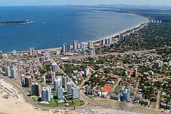 Chiverta Ave. from Playa Brava (Rough Sea Beach) to Playa Mansa (back). Gorriti Island.