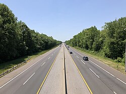 View south along the New Jersey Turnpike in East Greenwich Township