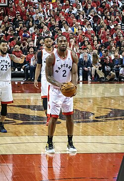 Kawhi Leonard prepares to take a free throw during Game 2 of the 2019 Finals