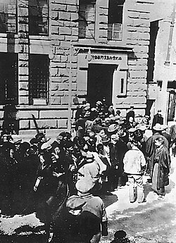 A bank run during the Shōwa financial crisis, March 1927