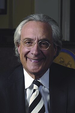 Notable Philadelphia attorney Thomas R. Kline helped the Piazza family throughout the trial and media circus that ensued.