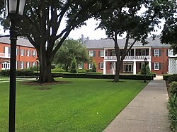NOBTS courtyard