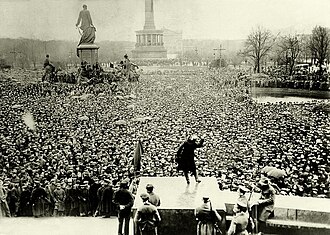 The crowd in front of the Reichstag building on the day of the Reichstag Bloodbath.