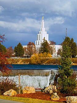 The Idaho Falls Idaho Temple of the Church of Jesus Christ of Latter-day Saints, 2006
