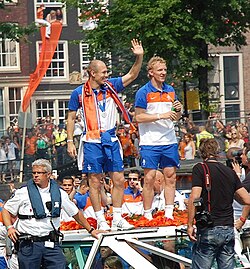 Robben with Dutch teammate Dirk Kuyt