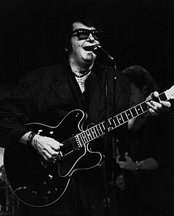 Orbison performing in New York in 1987