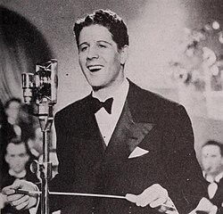Vallée as bandleader Skip Houston in Sweet Music