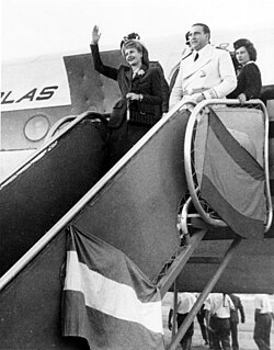 Perón arrives in Madrid.