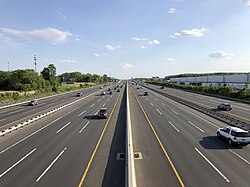 View south along the 12-lane New Jersey Turnpike (Interstate 95) near exit 8A in Cranbury