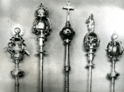Detail of the stolen insignia of Charles University. From left: Sceptre of the Faculty of Theology, the Faculty of Law, the sceptre of the Rector, the sceptre of the Faculty of Medicine and the Faculty of Philosophy.