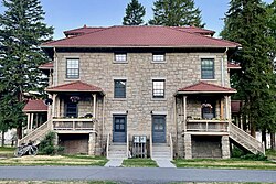 Double captains' quarters