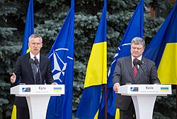 Poroshenko with NATO Secretary General Jens Stoltenberg in Kyiv, 10 July 2017