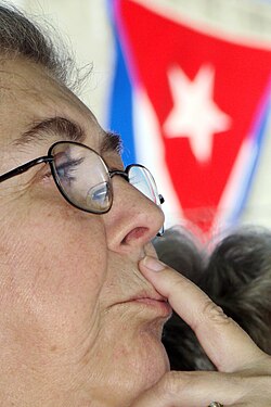 Sara González is one of the most iconic female figures in the Nueva Trova movement.