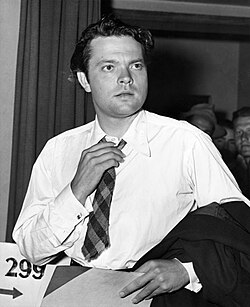 Welles leaves his Army physical after being judged unfit for military service (May 6, 1943).