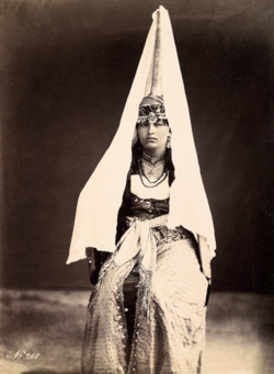 A Druze woman wearing a tantour during the 1870s in Chouf, Lebanon