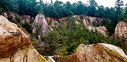 Cliffs at the rim of the Wetumpka meteorite crater